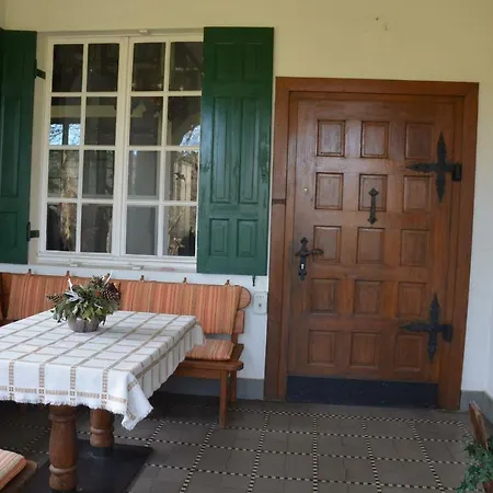Gutshaus Wilhelmsruh بيت للعطل *